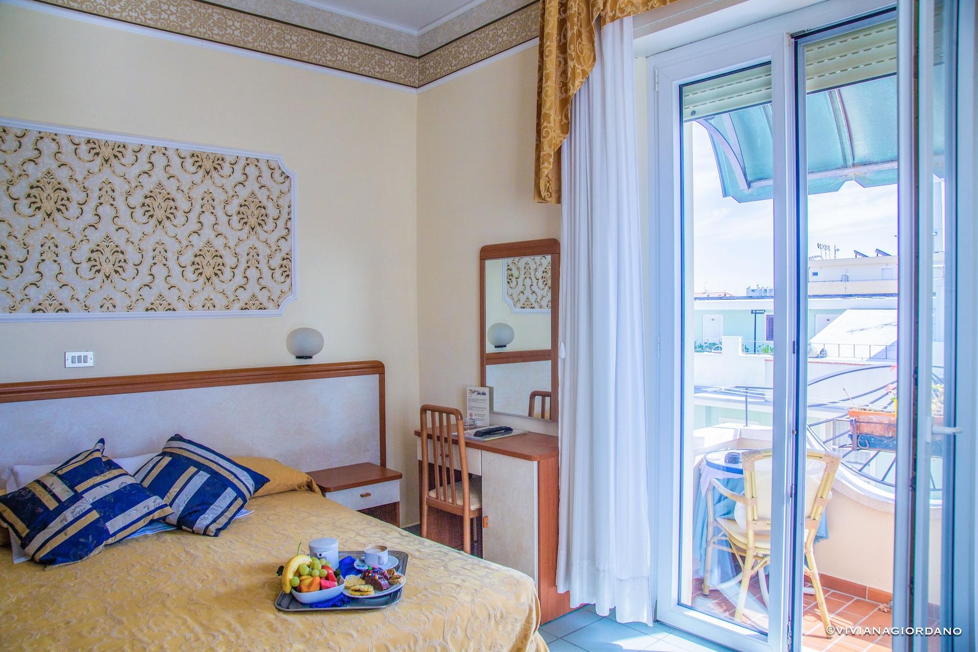 Hotel River Fronte Mare Con Piscina ริมินี ภายนอก รูปภาพ
