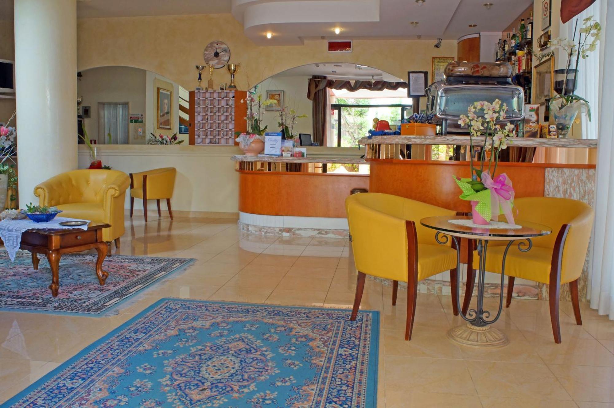 Hotel River Fronte Mare Con Piscina ริมินี ภายนอก รูปภาพ